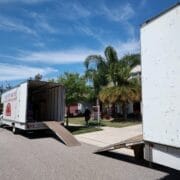 3 Guys Moving